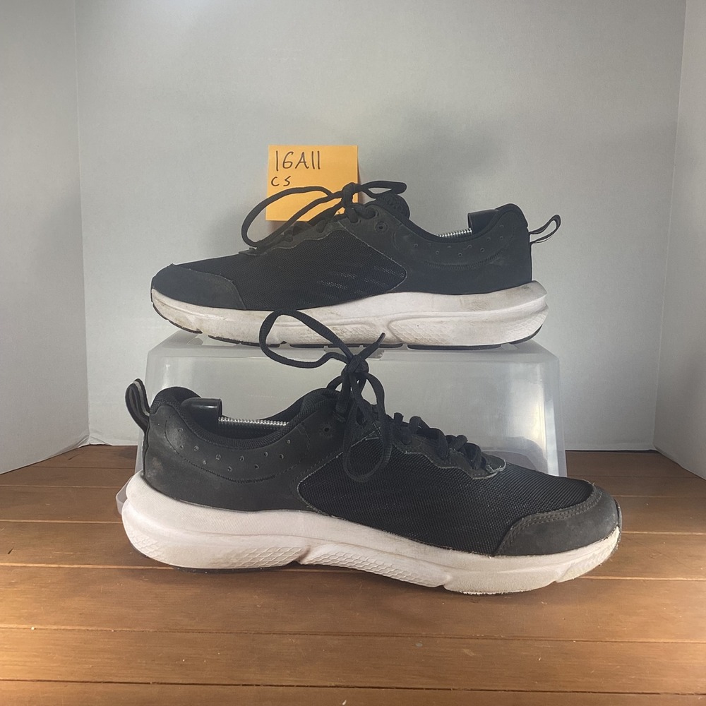Under Armour Charged‎ Assert 9 Running Shoes Womens Size 9 Black White Sneakers